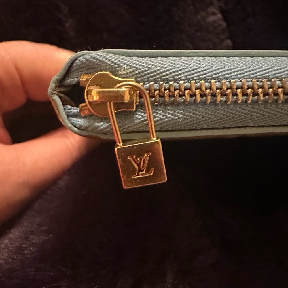 Louis Vuitton Monogram Vernis Broome Wallet - Picture 4 of 9
